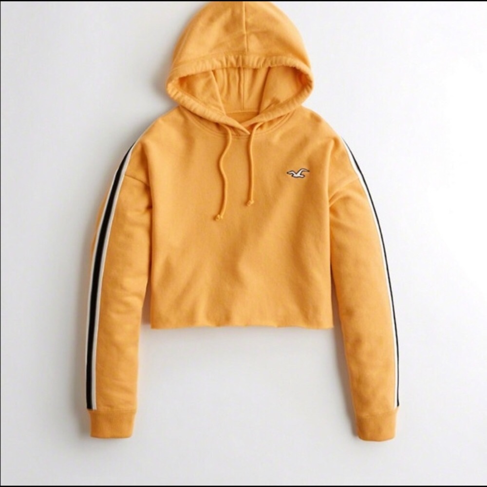Yellow cropped Hollister hoodie💛